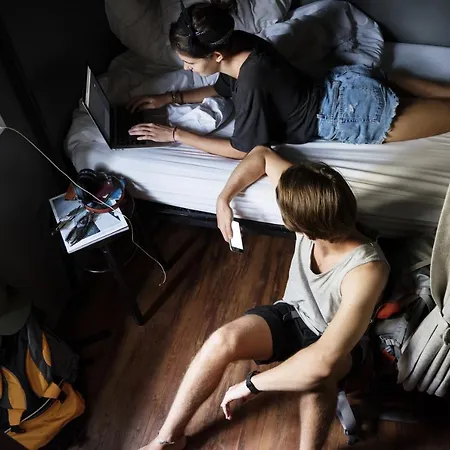 普拉加旅舍 旅馆